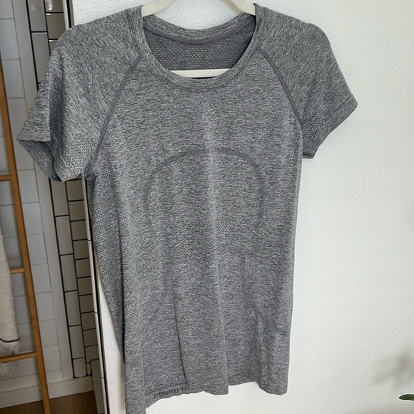 Swiftly Tech Short-Sleeved Shirt 2.0 - Picture 2 of 3